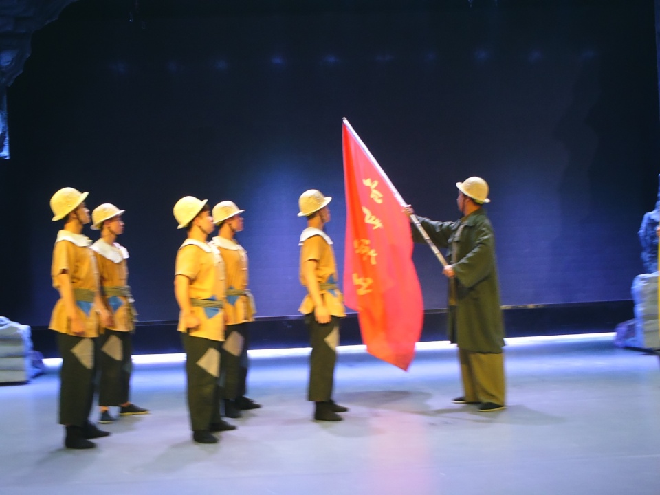 走进红旗渠